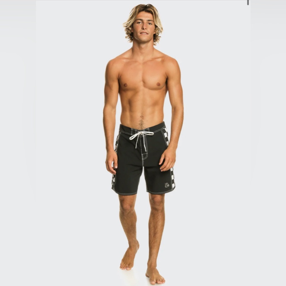 Men’s Quicksilver original arch 18” board shorts
